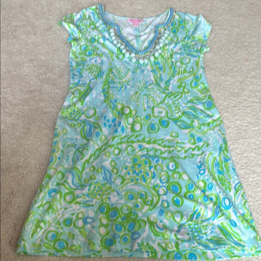 Lilly Pulitzer Pink and Blue Tag Detail